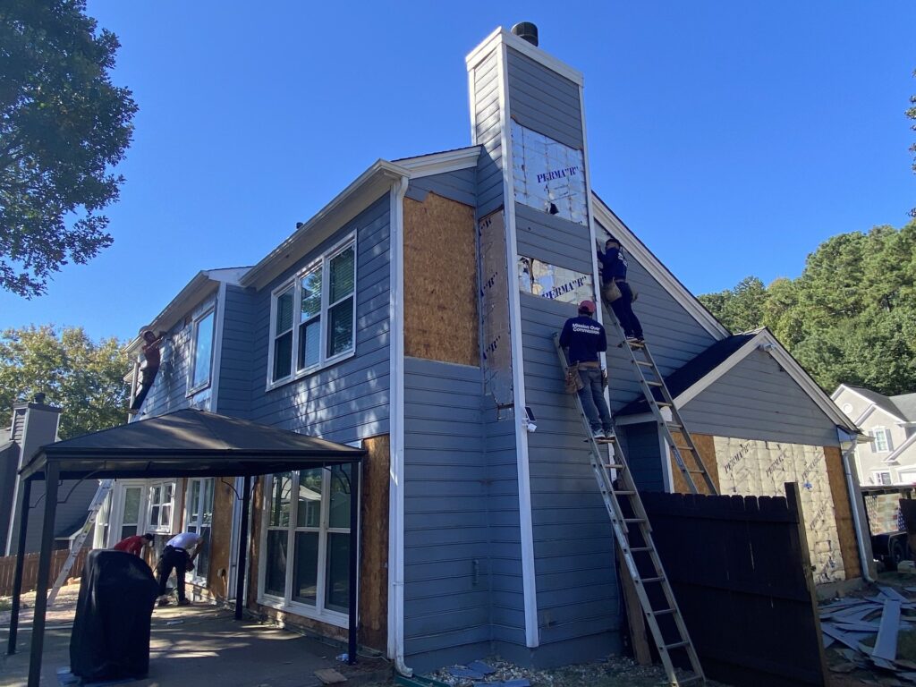 24/7 Emergency Roof and Siding Repair